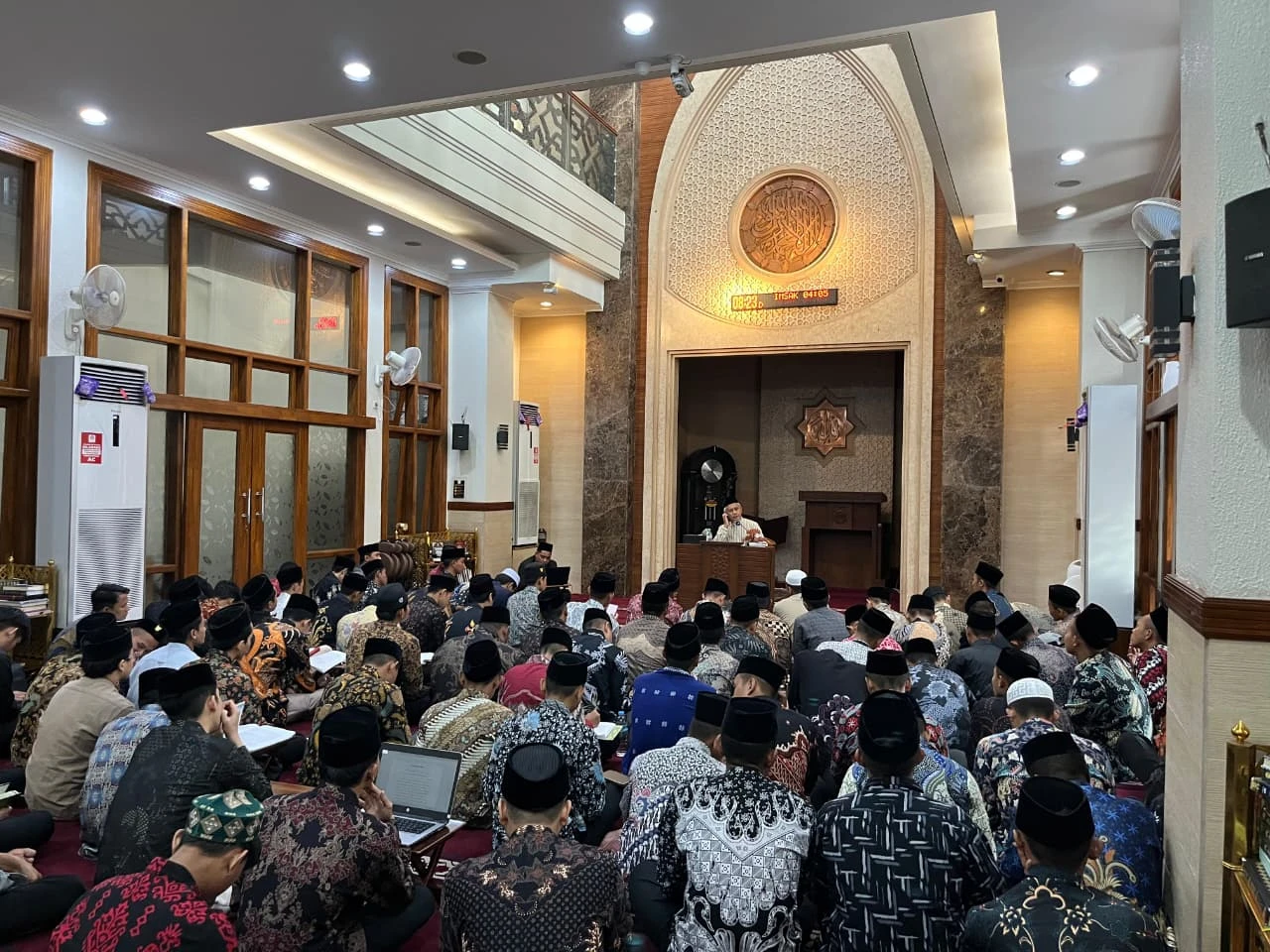 Liqo Masyaikh Rutin: Mahasiswa STIDKI Ar Rahmah Jalin Kedekatan Ilmiah dan Spiritual dengan Para Kiyai